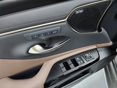 2025 Lexus ES 缩略图 11
