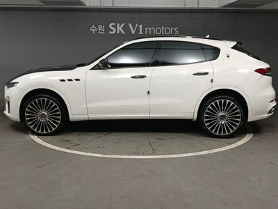 MASERATI LEVANTE - 2