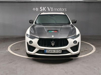 MASERATI LEVANTE - 1