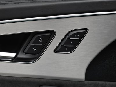 2021 AUDI Q8 — миниатюра 31