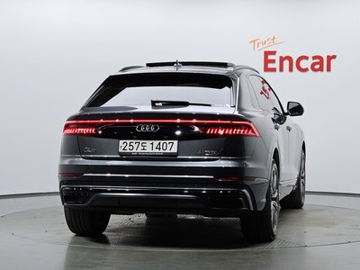 2021 AUDI Q8 照片 4