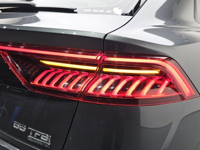 2021 AUDI Q8 — миниатюра 11
