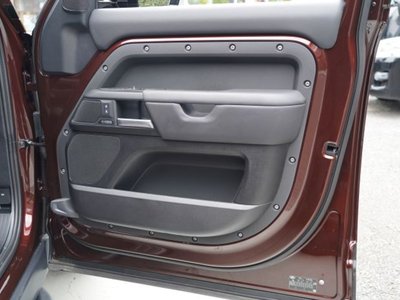 2025 LAND Rover DEFENDER — миниатюра 37