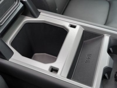 2025 LAND Rover DEFENDER — миниатюра 30