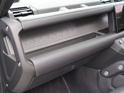 2025 LAND Rover DEFENDER — миниатюра 35