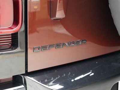 2025 LAND Rover DEFENDER — миниатюра 15