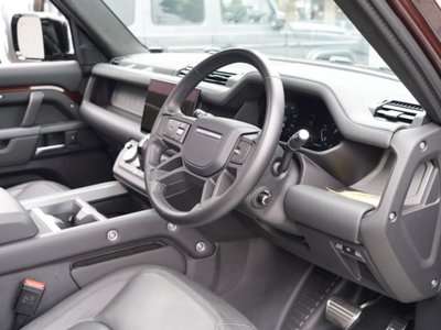 2025 LAND Rover DEFENDER — миниатюра 32