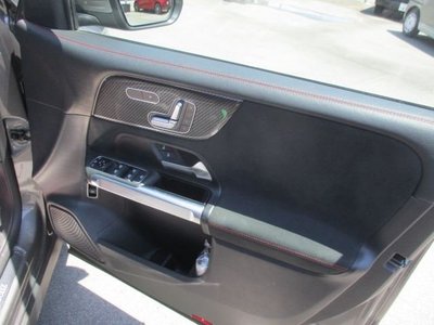 صورة مصغرة 13 لـ 2023 Mercedes-BENZ GLB