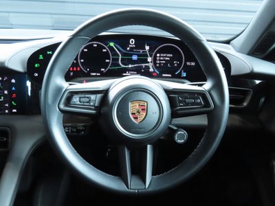 صورة مصغرة 14 لـ 2025 Porsche TAYCAN