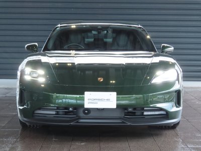 2025 Porsche TAYCAN photo 2