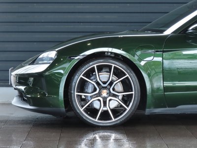 2025 Porsche TAYCAN photo 6
