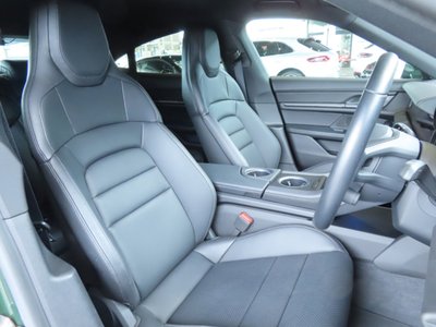 صورة مصغرة 13 لـ 2025 Porsche TAYCAN