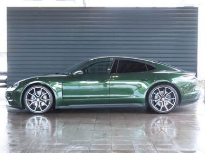 2025 Porsche TAYCAN photo 5