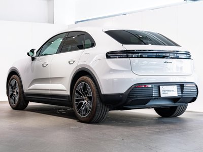 PORSCHE MACAN - 2