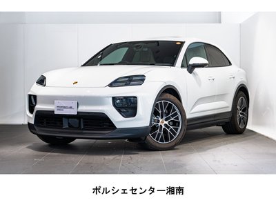 PORSCHE MACAN - 1