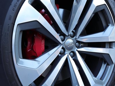 2020 AUDI Q8 thumbnail 11