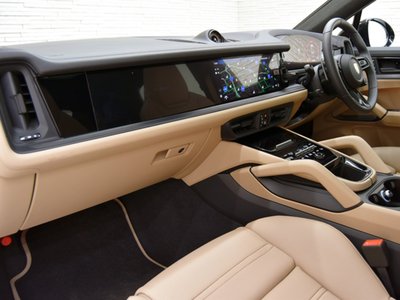 PORSCHE CAYENNE - 10