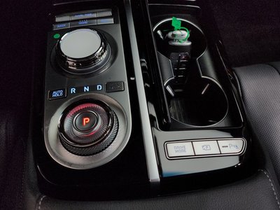 GENESIS G80 (RG3) - 9