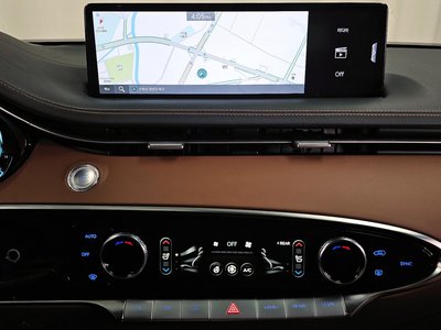 2022 Genesis GV70 — миниатюра 14