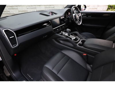 2020 Porsche CAYENNE — миниатюра 37
