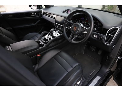 PORSCHE CAYENNE - 10