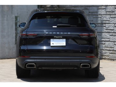 PORSCHE CAYENNE - 8