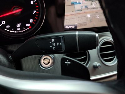 MERCEDES-BENZ E-CLASS - 9