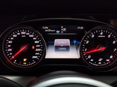 MERCEDES-BENZ E-CLASS - 8