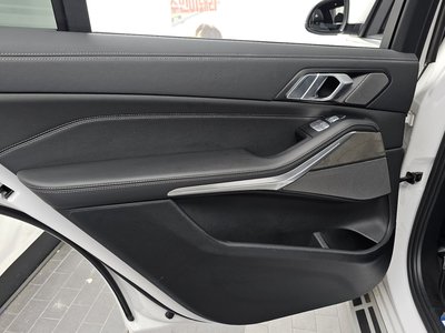 2024 BMW X7 — миниатюра 15