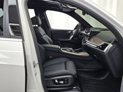2024 BMW X7 — миниатюра 17