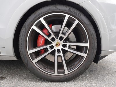 2024 Porsche CAYENNE 缩略图 12