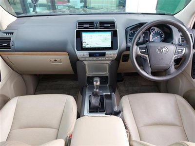 TOYOTA LAND CRUISER PRADO - 3