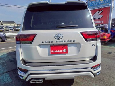 TOYOTA LAND CRUISER 300 - 6