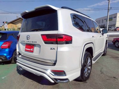 TOYOTA LAND CRUISER 300 - 5