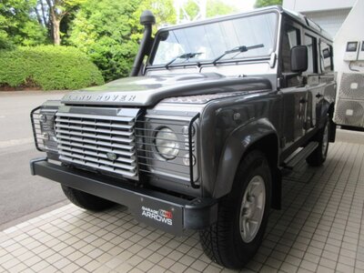 LAND ROVER DEFENDER - 1