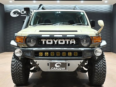 TOYOTA FJ CRUISER - 3