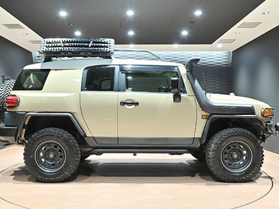TOYOTA FJ CRUISER - 6