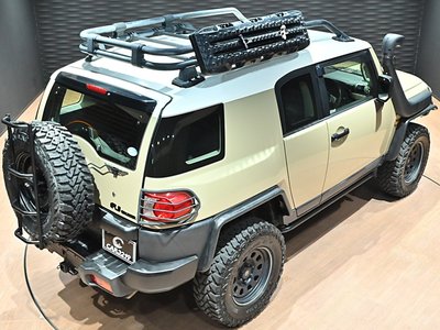 TOYOTA FJ CRUISER - 8