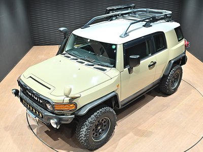 TOYOTA FJ CRUISER - 7