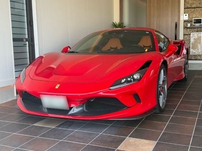 FERRARI F8 - 1