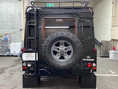 LAND ROVER DEFENDER - 6
