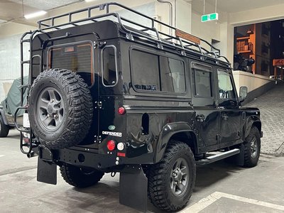 LAND ROVER DEFENDER - 5