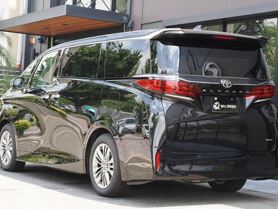 2026 Toyota ALPHARD — фото 6
