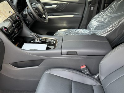 2026 Toyota ALPHARD — миниатюра 32