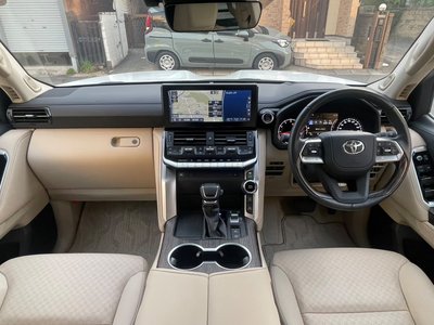 2023 Toyota LAND CRUISER 300 — миниатюра 17
