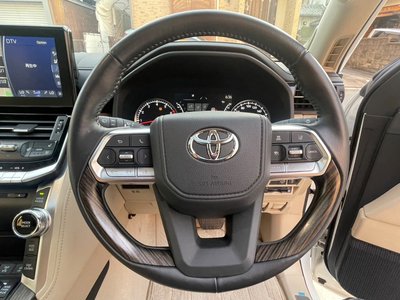2023 Toyota LAND CRUISER 300 — миниатюра 19