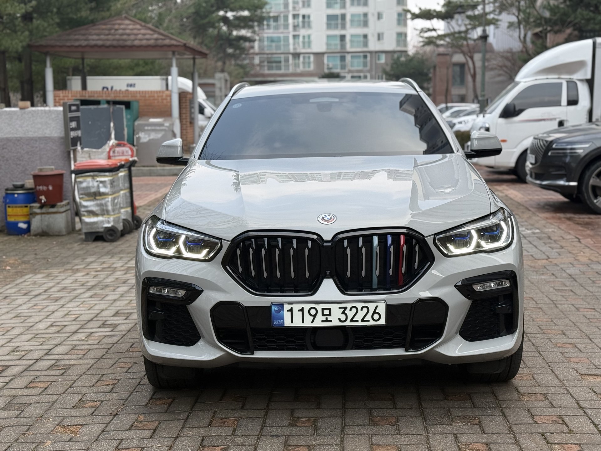 BMW X6 - View 1