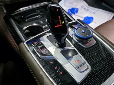 BMW 7 SERIES - 9