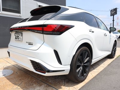 صورة 7 لـ 2024 Lexus RX