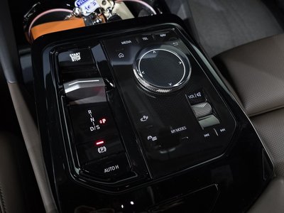 2024 BMW 5 SERIES — миниатюра 12